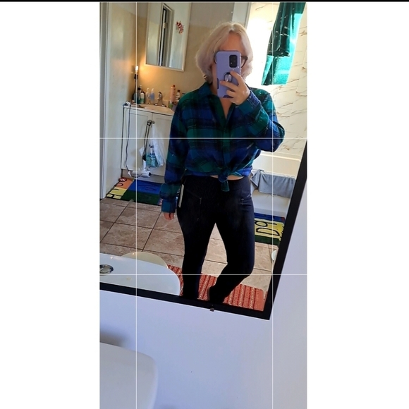 Meet your Posher, Lorelai - Picture 3 of 3